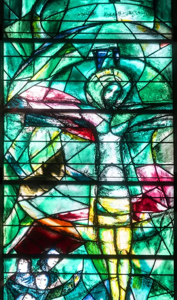 瑞士苏黎世 4月19日 2021年 由Marc Chagall设计的新教教堂Fraumunster的彩色玻璃窗户 — 图库照片