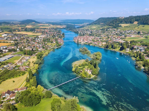 莱茵河下游的航拍图像 可以看到斯泰因 莱茵和海伦三岛 它是瑞士和德国的边界 — 图库照片