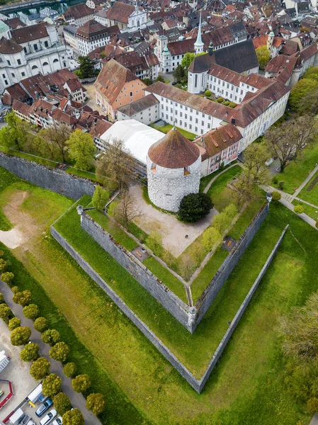 瑞士Solothurn老城Riedholz历史据点的空中图像 — 图库照片