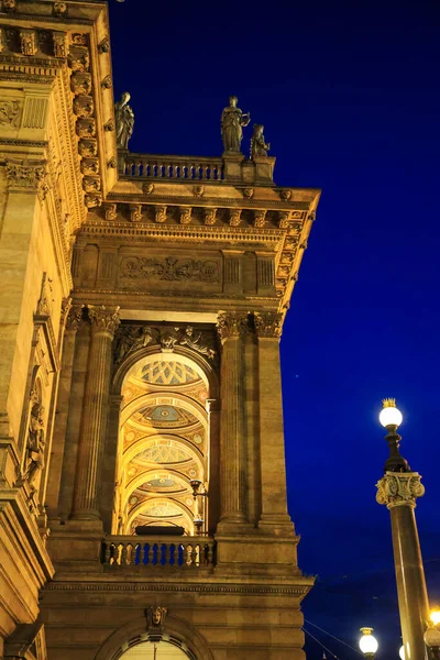 Teatro Nazionale Illuminato Praga Durante Ora Blu Sera — Foto Stock