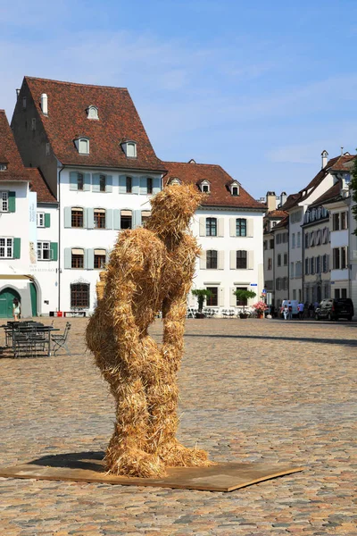 Базель Швейцария Июня 2023 Года Соломенная Фигура Изображающая Эмоциональные Жесты — стоковое фото
