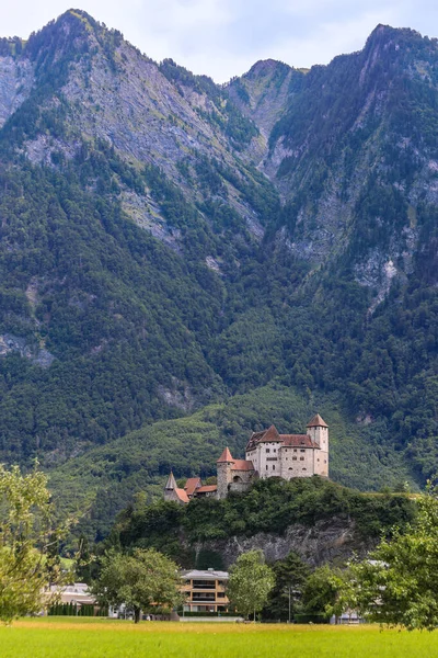 Balzers Liechtenstein Agosto 2023 Castello Medioevale Sulla Roccia Castello Gutenberg — Foto Stock