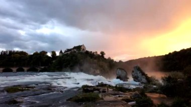 Ren Şelalesi 'nin zamanı altın saatten mavi saate