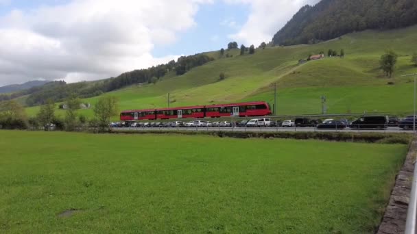 Wassernauen Schweiz September 2023 Det Röda Tåget Appenzell Närmar Sig — Stockvideo