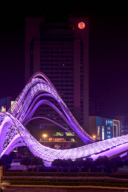 Wuhan, Çin - 27 Ekim. 2023: Wuhan 'ın teknoloji merkezi olan Optik Vadisi' nin merkezindeki Galaksi tesisi.