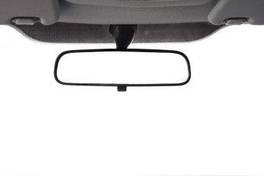 Araba dikiz aynası. Yaratıcı manzara montajı için kırpma yolu ile izole edilmiş.