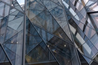 Soyut kalıplar ve arkaplan, cam bina faşistleri vasıtasıyla.