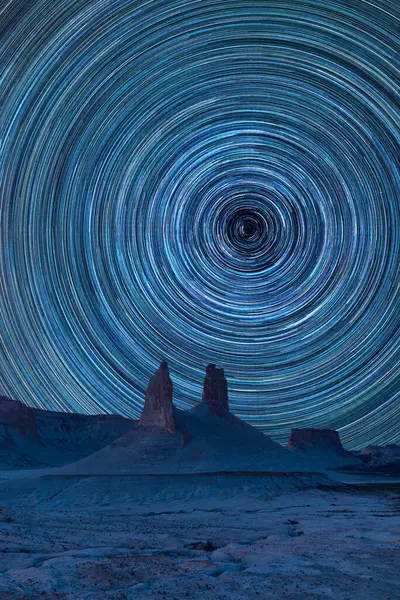 Ustyurt Platosu, Mangystau, Kazakistan 'daki MBozshira tepelerinde yıldız izleri var.