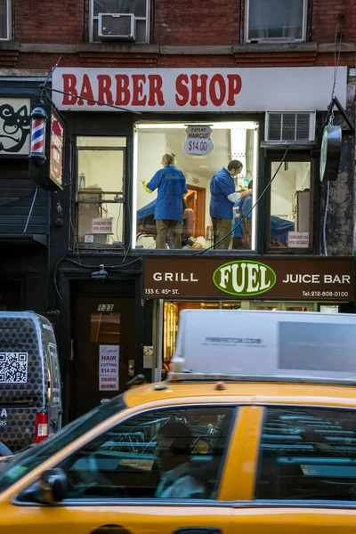 New York Ectober Manhattan Şehir Merkezindeki Bir Berber Dükkanı Ekim — Stok fotoğraf