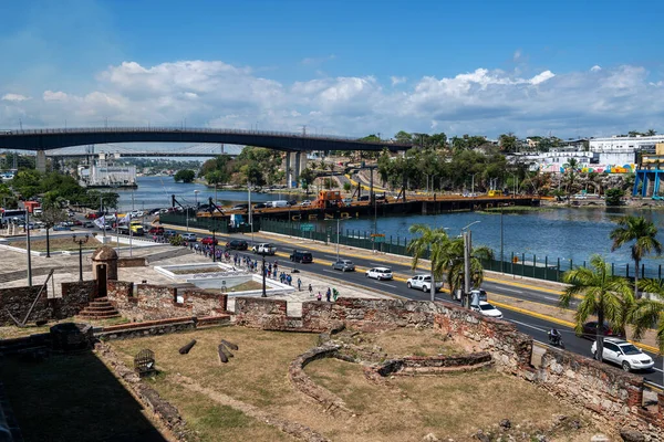 Santo Domingo March Мальовничий Краєвид Руїн Колоніального Міста Вздовж Річки — стокове фото