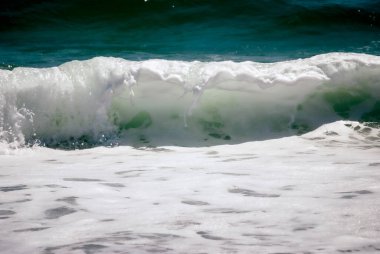 Long Island 'daki frenleme dalgasının dondurucu görüntüsü..