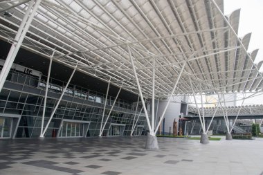 Singapur - 18 Ekim 2022 Singapur EXPO Fuar ve Sergi Merkezi 'nin görüntüsü. Singapur 'un doğusunda ikonik bir dönüm noktası.