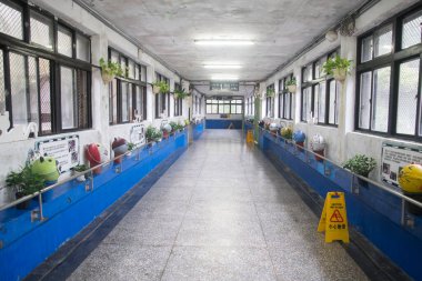 Houtong, Tayvan... 4 Aralık 2022 Houtong Kedi Köyü 'ndeki Houtong İstasyonu. Tam anlamıyla yüzlerce kediye ev sahipliği yapan bu köy, kedi severler için bir bakılması gereken yerdir..