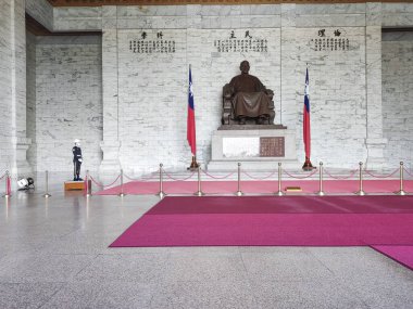 Taipei, Tayvan - 3 Aralık 2022 Chiang Kai-Shek 'in anıt salonu. Burası Tayvan 'ı ziyaret eden turistler arasında popüler bir seyahat merkezi..