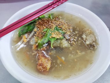 Starch coated pork soup from Taiwan. It is a very common Taiwanese dish