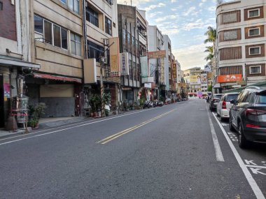 Chiayi, Tayvan - 5 Aralık 2022: Chiayi şehri sokak manzarası. Chiayi kültür açısından zengin bir şehirdir.