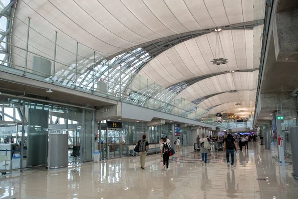 Bangkok Thailand Feb 2023 Passengers Arrive Suvarnabhumi Airport Bangkok Main — Stok fotoğraf