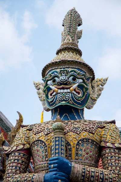 Statue Gardien Démon Géant Debout Dans Grand Palais Bangkok — Photo