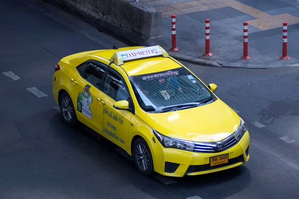 Bangkok Thailand Feb 2023 City Taxi Färdas Vägen Bangkok Enligt — Stockfoto