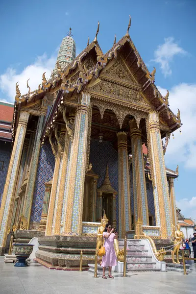 Bangkok Thailand Feb 2023 Tourists Visit Royal Panthern Prasat Phra — Stock Photo, Image