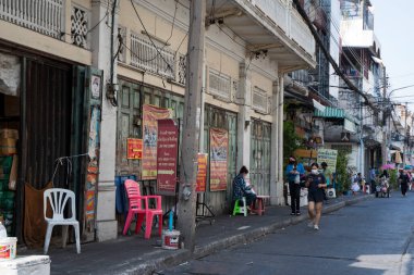 Bangkok, Tayland 13 Şubat 2023, Çin Mahallesi, Bangkok sokak manzarası. Çin Mahallesi Bangkok 'ta ünlü bir turizm merkezidir..