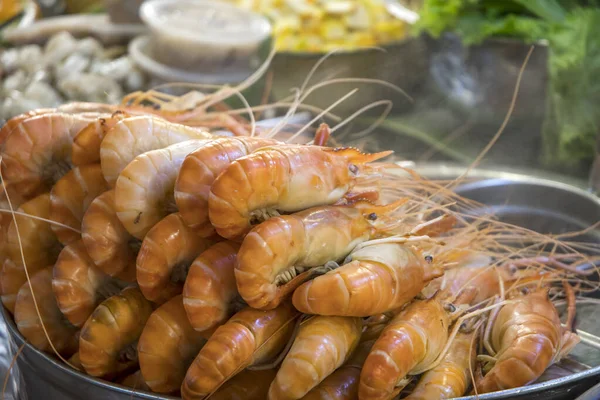 Delicious Steamed Prawns Shrimps Street Market Food Court Bangkok — Stockfoto