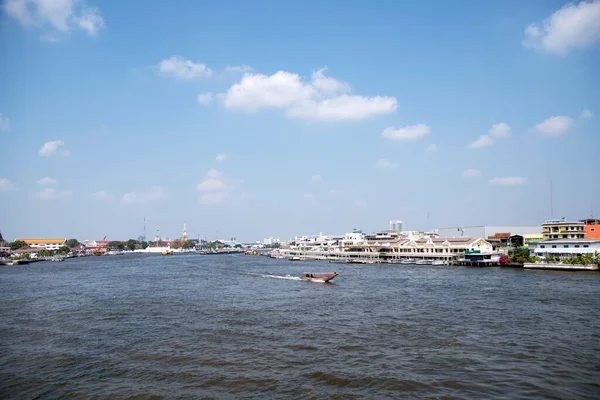 Bangkok Tajlandia Feb 2023 Prom Publiczny Przepłynięcia Rzeki Chao Phraya — Zdjęcie stockowe