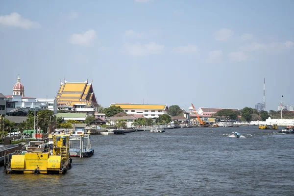 Bangkok Thailand Feb 2023 Public Shuttle Boat Cross Chao Phraya — Stock Photo, Image