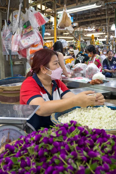 Bangkok Thailand Feb 2023 People Sell Flowers Flower Market Pak —  Fotos de Stock