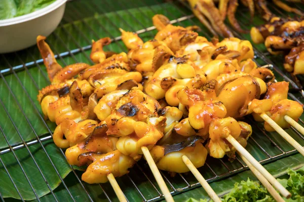 Grilled Squid Skewers Street Market Bangkok Thailand — Stockfoto