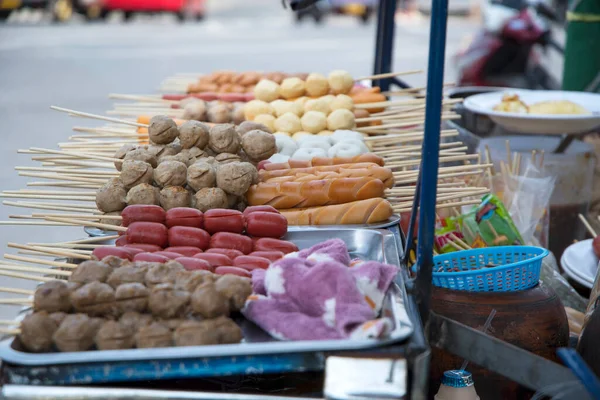 Grilled Bbq Spies Voedsel Plaats Lade Markt Voor Verkoop Straat — Stockfoto