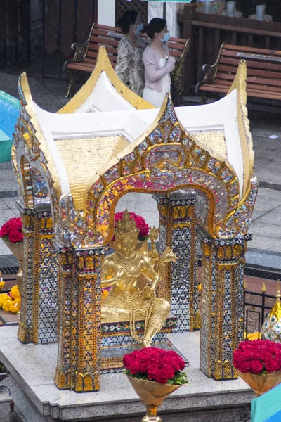 Bangkok Thailand Fevereiro 2023 Pessoas Visitam Santuário Erawan Para Rezar — Fotografia de Stock