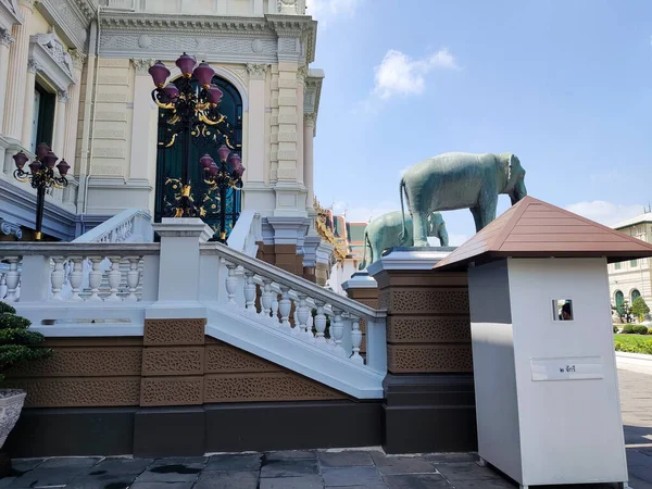 Bangkok Thaimaa Helmi 2023 Näkymä Chakri Maha Prasat Throne Hall — kuvapankkivalokuva