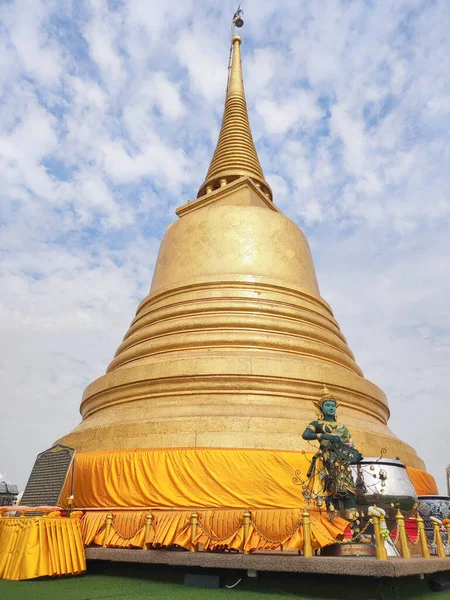 Bangkok Tayland Şubat 2023 Bangkok Tayland Altın Dağ Altın Stupa — Stok fotoğraf