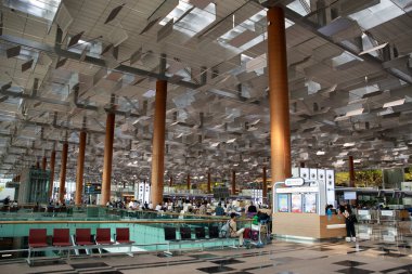 Singapur - 12 Ekim 2023 Singapur Changi Havaalanı, Singapur Terminali 3. Havaalanının dördüncü yolcu terminali olan Terminal 3, 9 Ocak 2008 'de hizmete girdi.
