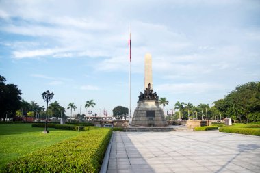 Manila, Filipinler- 13 Ekim 2023: Manila, Filipinler 'deki Rizal Parkı' ndaki Jose Rizal (Ulusal Kahraman) anısına anıt