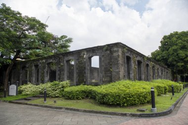 Manila, Filipinler- 13 Ekim 2023: Fort Santiago, Manila 'daki Raca Sulayman Tiyatrosu. Fort Santiago 'daki eski askeri kışlalardan biriydi ve 2. Dünya Savaşı' ndan sonra açık hava tiyatrosuna dönüştürüldü.