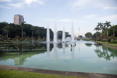 Manila, Filipinler-13 Ekim 2023: Manila, Filipinler 'deki Rizal Park. Rizal Park, Manila 'nın en önemli turistik yerlerinden biridir..