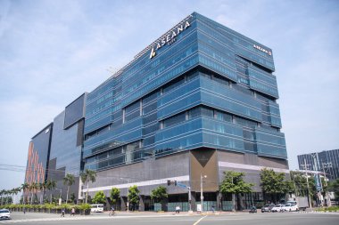Manila, Filipinler- 17 Ekim 2023: Manila 'daki Aseana 3 BPO binasının görüntüsü. Proje destekçisi Aseana Holding Inc. 'nin geliştirdiği üçüncü bina.