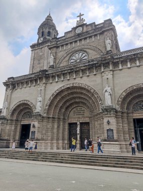 Manila, Filipinler-14 Ekim 2023: Manila Katedrali, Filipinler 'in en eski kilisesi. Manila Katedrali Filipinler 'in ana Katolik Kilisesi olarak kabul edilir.