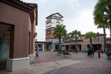 Johor Bahru, Malezya - 6 Ekim 2023: Johor Premium Outlets (JPO), Johor Bahru, Malezya 'da bir outlet alışveriş merkezi. Bu, Güneydoğu Asya 'daki ilk lüks prim mağazası oldu..