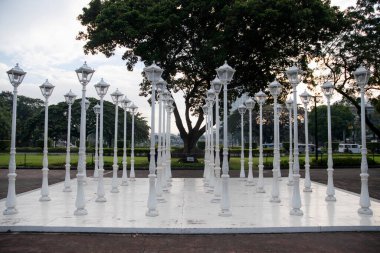 Manila, Filipinler-13 Ekim 2023: Manila, Filipinler 'deki Rizal Park. Rizal Park, Manila 'nın en önemli turistik yerlerinden biridir..