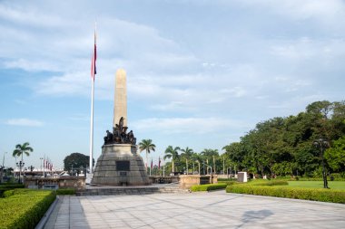 Manila, Filipinler- 13 Ekim 2023: Manila, Filipinler 'deki Rizal Parkı' ndaki Jose Rizal (Ulusal Kahraman) anısına anıt