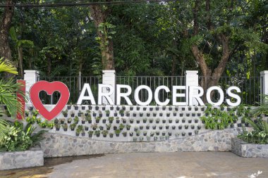 Manila, Filipinler- 13 Ekim 2023: Manila 'daki Arroceros tabelasına bayılırım. Arroceros Orman Parkı, Manila 'da nehir kenarındaki bir orman parkı.,
