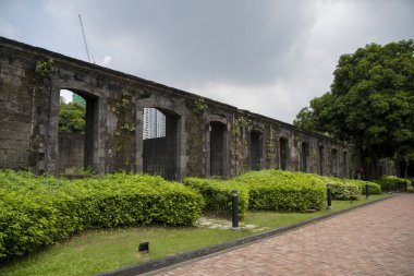 Manila, Filipinler- 13 Ekim 2023: Fort Santiago, Manila 'daki Raca Sulayman Tiyatrosu. Fort Santiago 'daki eski askeri kışlalardan biriydi ve 2. Dünya Savaşı' ndan sonra açık hava tiyatrosuna dönüştürüldü.