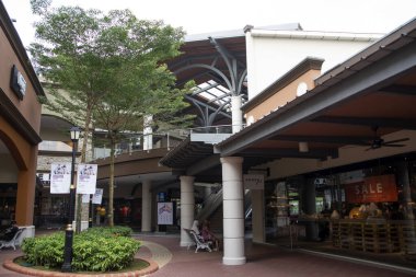 Johor Bahru, Malezya - 6 Ekim 2023: Johor Premium Outlets (JPO), Johor Bahru, Malezya 'da bir outlet alışveriş merkezi. Bu, Güneydoğu Asya 'daki ilk lüks prim mağazası oldu..