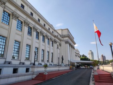 Manila, Filipinler- 13 Ekim 2023: Manila, Filipinler 'deki Ulusal Güzel Sanatlar Müzesi. Güzel Sanatlar Müzesi, klasik Filipinli sanatçıların resim ve heykellerinden oluşan bir koleksiyona ev sahipliği yapıyor.
