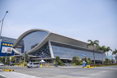 Manila, Filipinler- 17 Ekim 2023: Manila, Filipinler 'deki Asya AVM cephesi. Asya AVM Arena, Asya 'daki SM AVM kompleksi içinde kapalı bir arena.