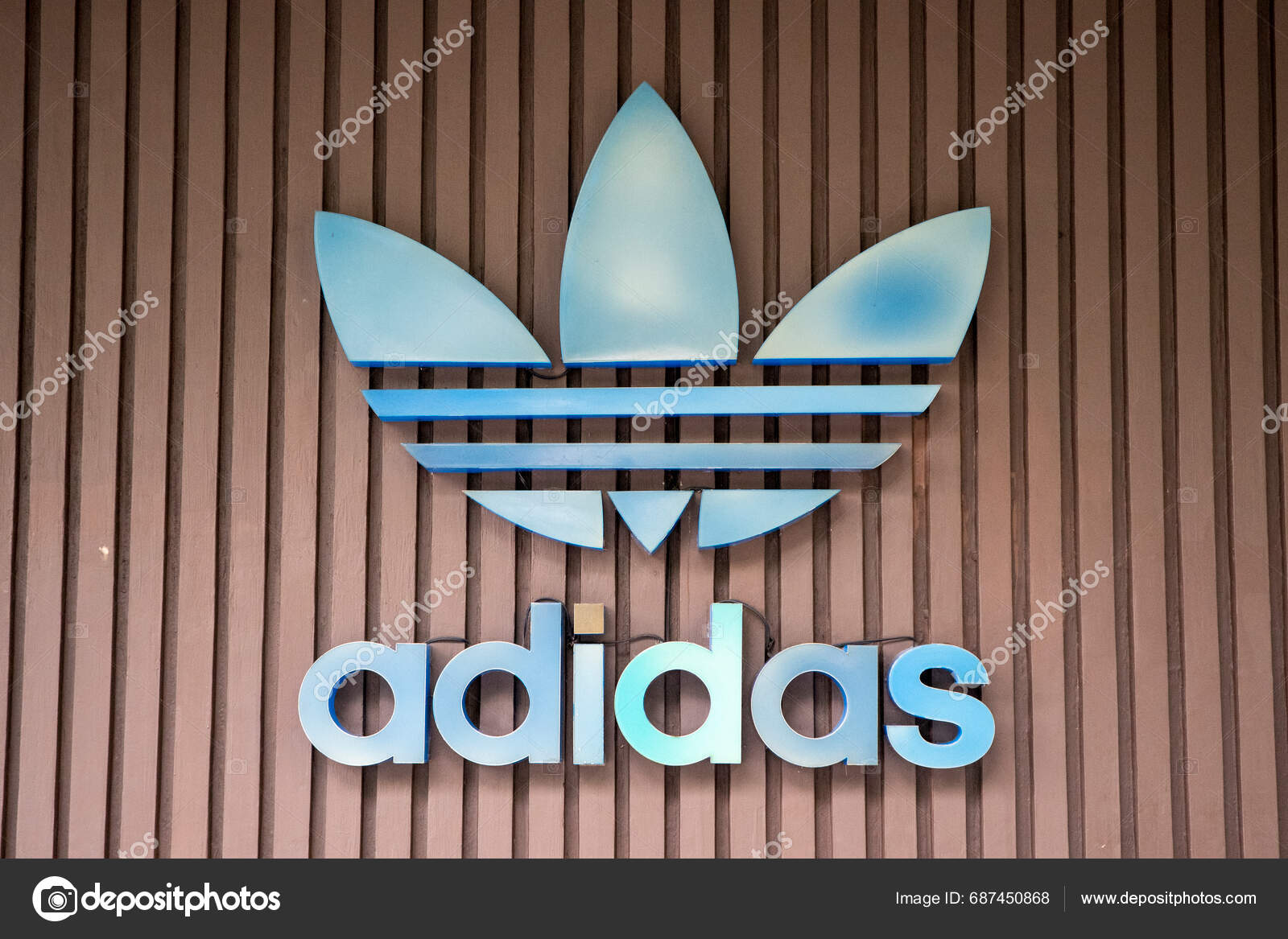 Manila Filipinas Oct 2023 Logotipo Adidas Tienda Manila — Foto