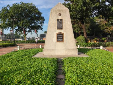 Manila, Filipinler- 13 Ekim 2023: Rizal Park, Manila, Filipinler 'de Jose Rizal' in idam alanına anıt